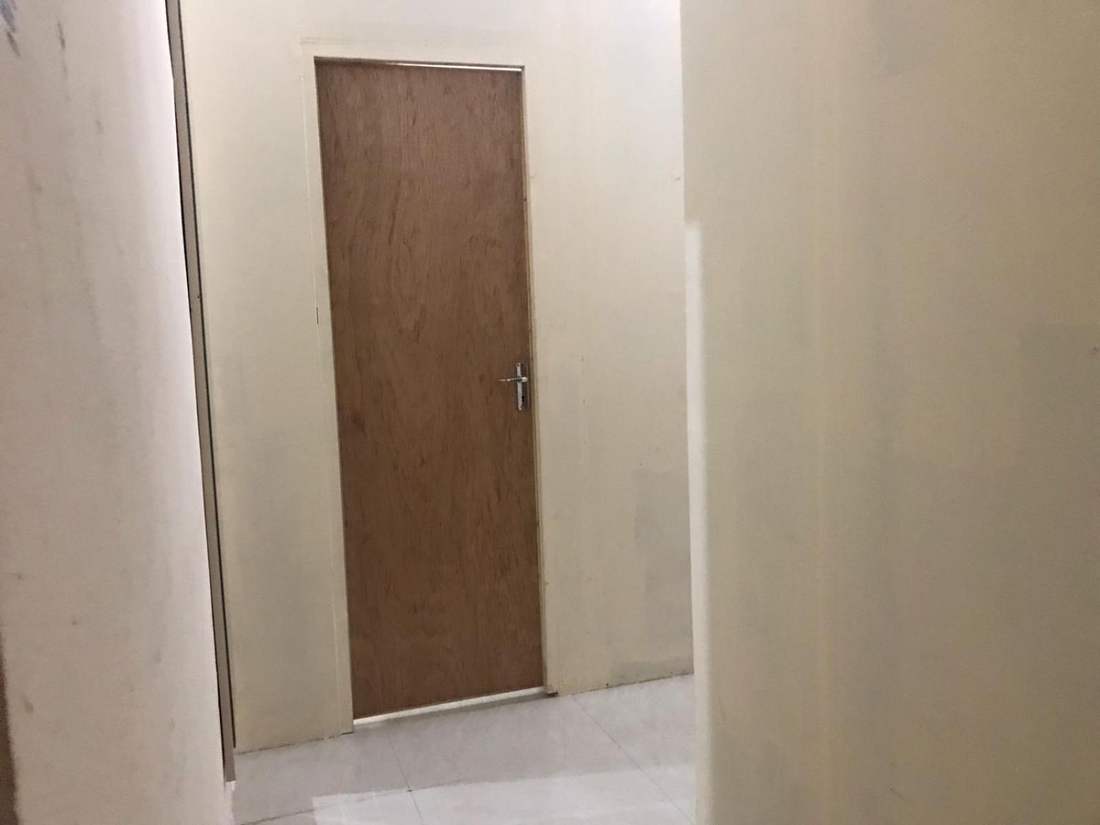 Backpacker'S Bed - No Parking Space Abu Dhabi Exterior photo